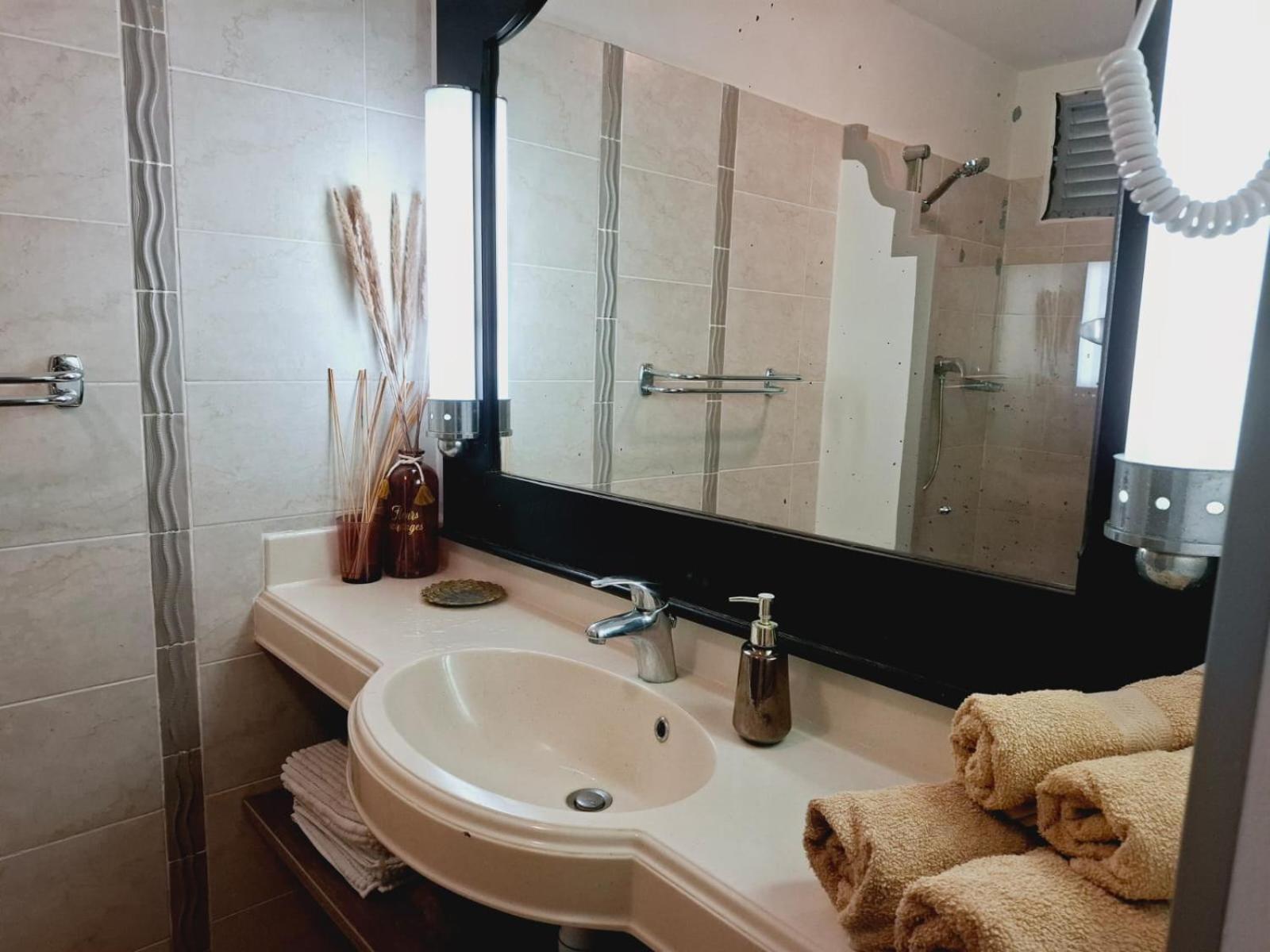 Suite 4 Pers Dans Village Vacances Sainte-Anne  Ngoại thất bức ảnh
